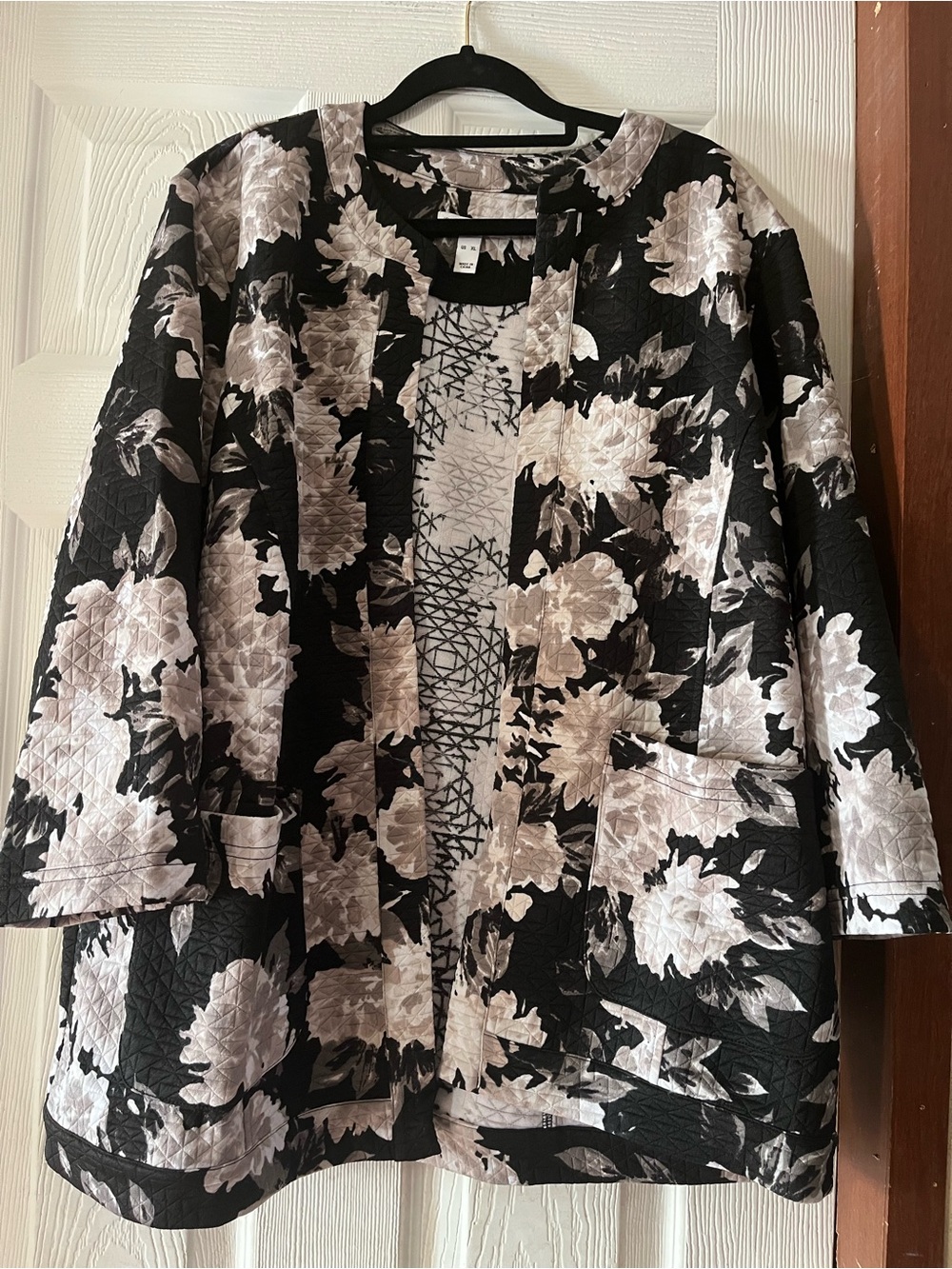 Isaac Mizrahi Live! Floral Diamond Quilted Open Front Knit Jacket Black XL